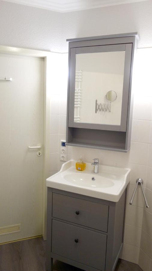 Reinhold Apartment *